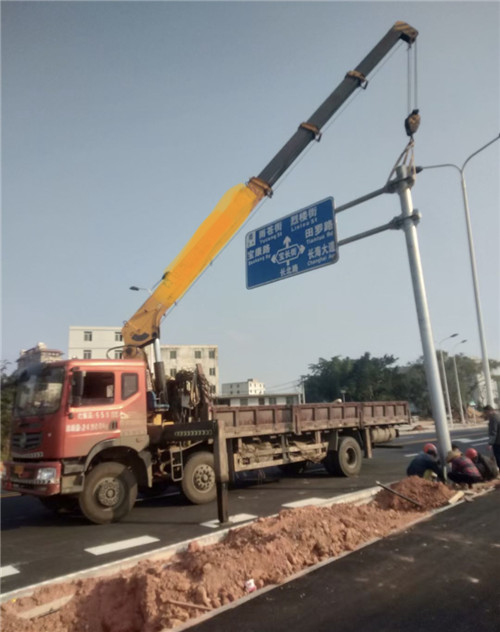 铜陵市设备吊装租赁吊车要用多大吊车